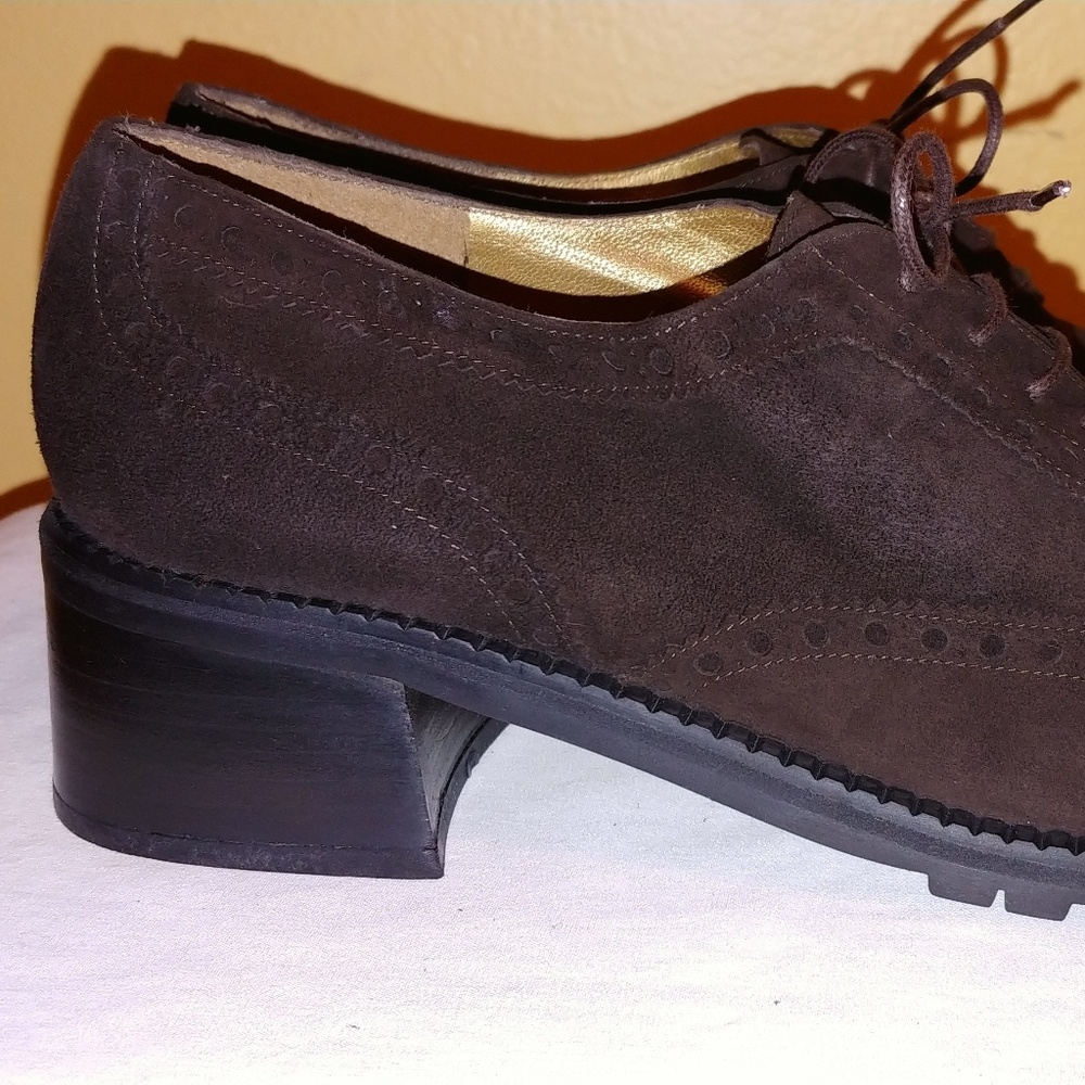 New Brown Stuart Weitzman Suede Low Heel - image 3